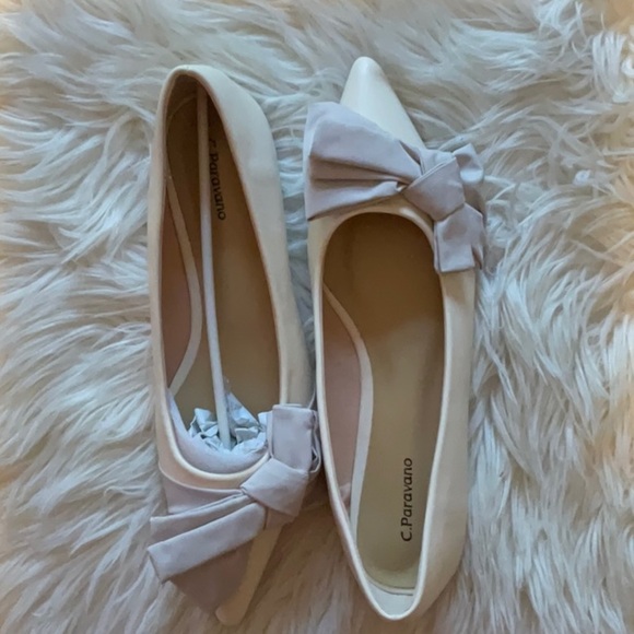 C.Paravano Women’s Cream Formal Leather Pointed Toe Embellish Bow Flats Size 8.5 - Picture 12 of 12